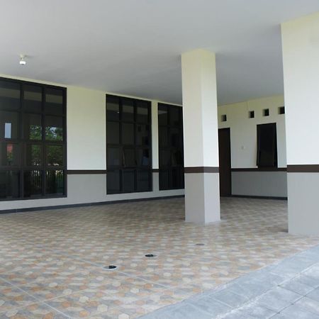 Ostello Kost Eksklusif Teduh Yogyakarta Esterno foto