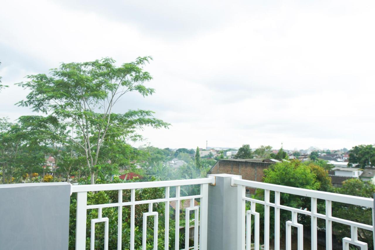 Ostello Kost Eksklusif Teduh Yogyakarta Esterno foto
