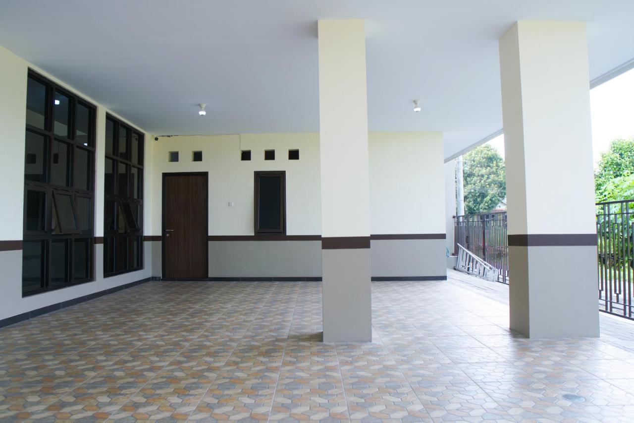 Ostello Kost Eksklusif Teduh Yogyakarta Esterno foto