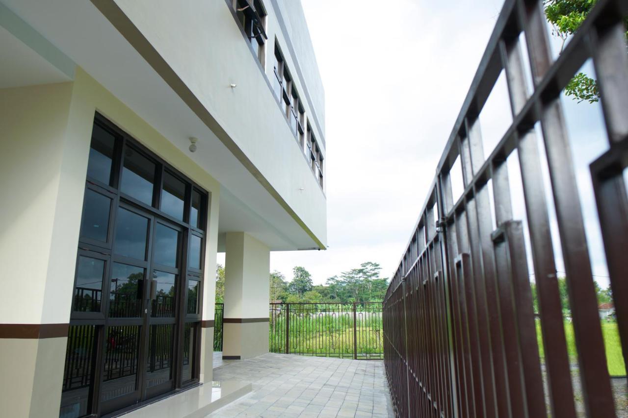 Ostello Kost Eksklusif Teduh Yogyakarta Esterno foto